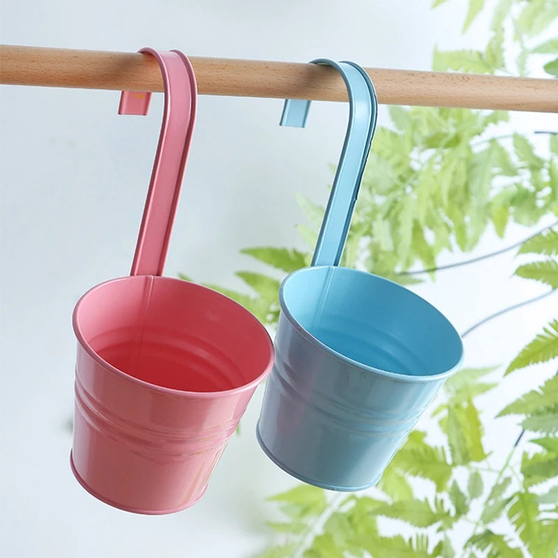 1Pcs Wall Hanging Flower Pots Metal Flower Pots with Handle Iron Garden Balcony Vertical Bucket Holder Home Decor Garden Pots