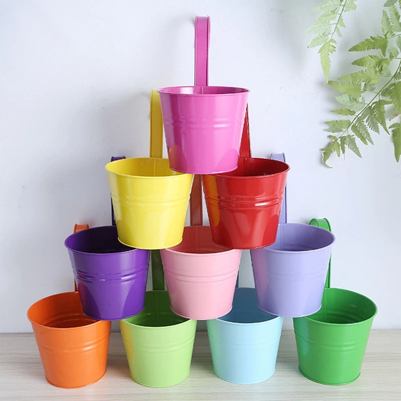 1Pcs Wall Hanging Flower Pots Metal Flower Pots with Handle Iron Garden Balcony Vertical Bucket Holder Home Decor Garden Pots